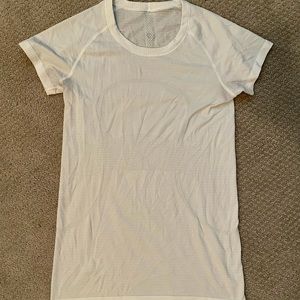 Lululemon Swiftly Tech Short Sleeve Shirt